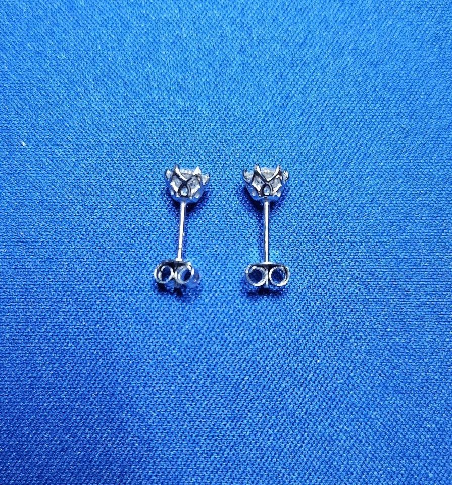 Mens Ladies Natural Moissanite Stud Earrings 1ct 925 Silver