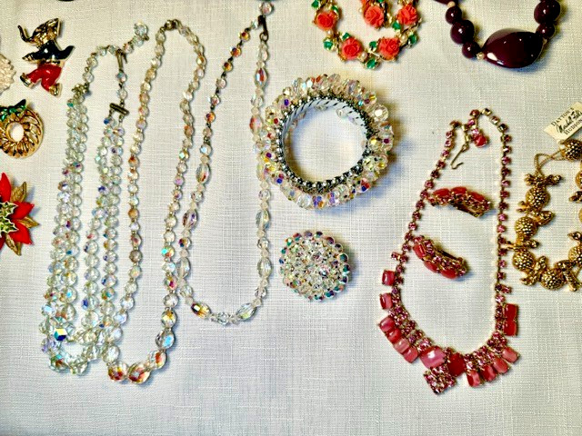 Vintage JEWELRY – 70-80’s & Earlier Trifari, Emmons, Esinberger, Monet, Lisner