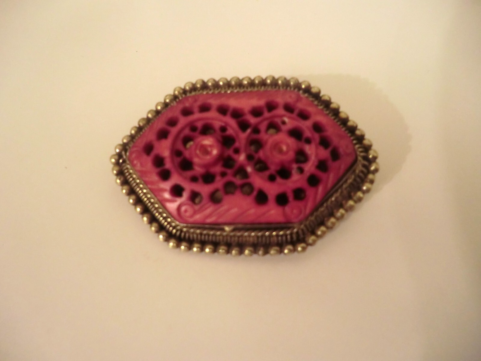 LARGE PINK BONE BROOCH WITH TAJ MAHAL- TYPE WINDOW DESIGN – HEXAGON SHAPE