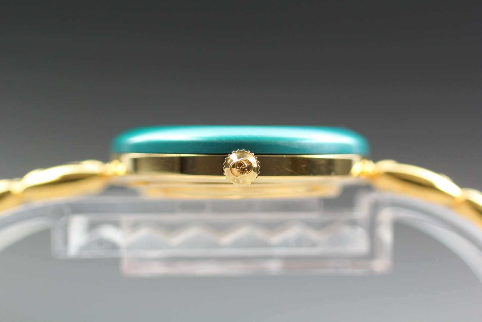 [Near MINT] GUCCI Change Bezel 1200 1100-L Gold Belt Women’s Watch w/ Box