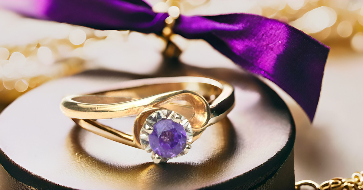 14K Solid Gold Loop Amethyst Ring, Natural 0.2 Carat Purple Gemstone, Size 5.75