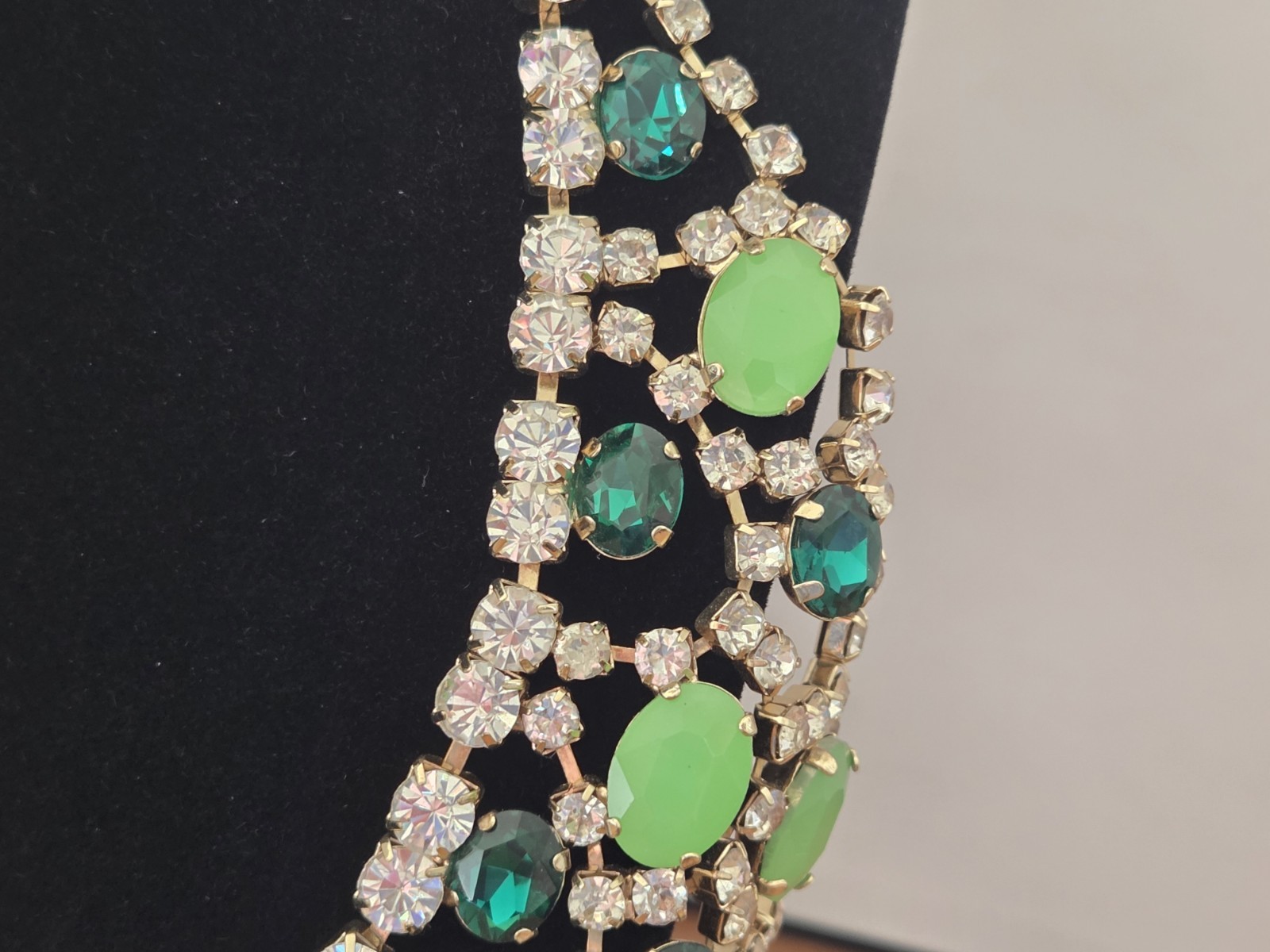 Statement Green Rhinestone Bib Necklace Gold Tone Crystal Lime Emerald NWT $128
