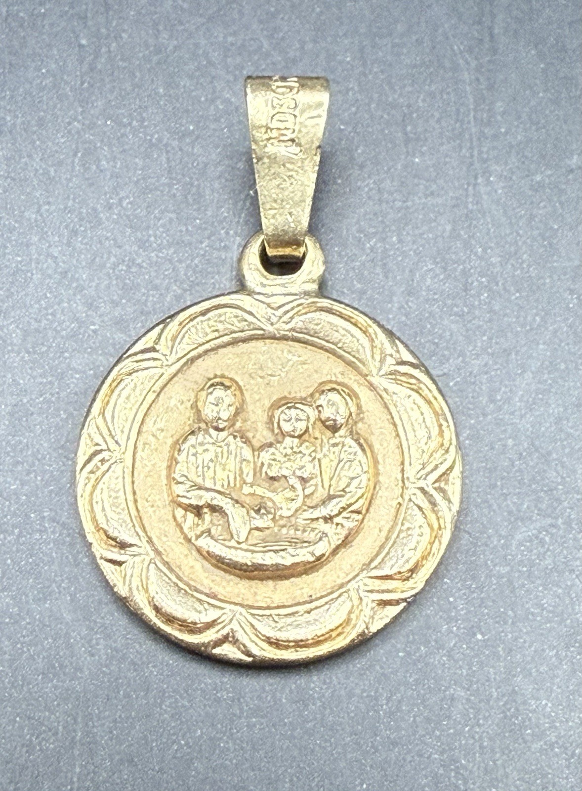 1Ok Solid Yellow Gold Conformation Baptism Christian Pendant/Charm/Coin 1.9g