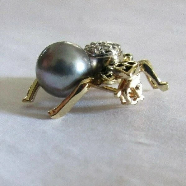 18K Gold Diamond & Tahitian Pearl Mosquito Pendant / Brooch 4.40 Grams