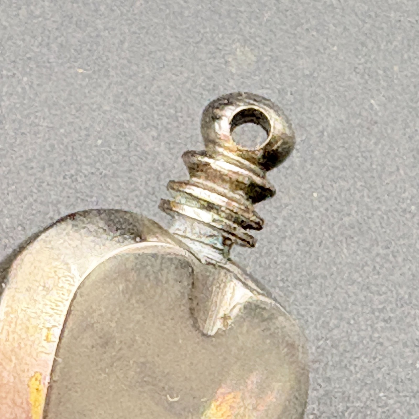 Vtg Narrow Heart-Shaped Silver Tone Perfume Bottle Necklace Pendant Screw Cap
