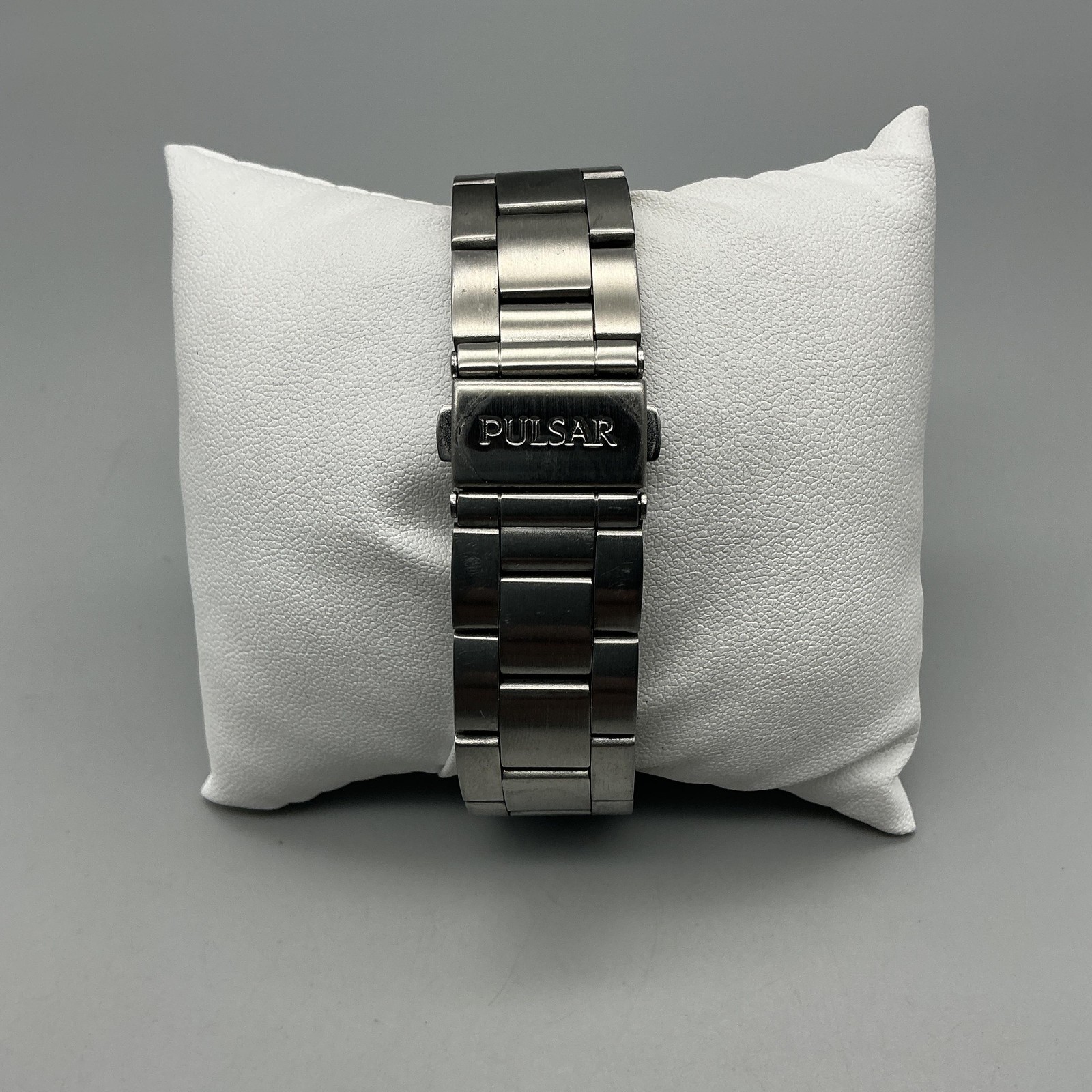Pulsar PC32-X053 Mens Watch 40mm Two Tone Stainless Date 50M New Battery 7.5″