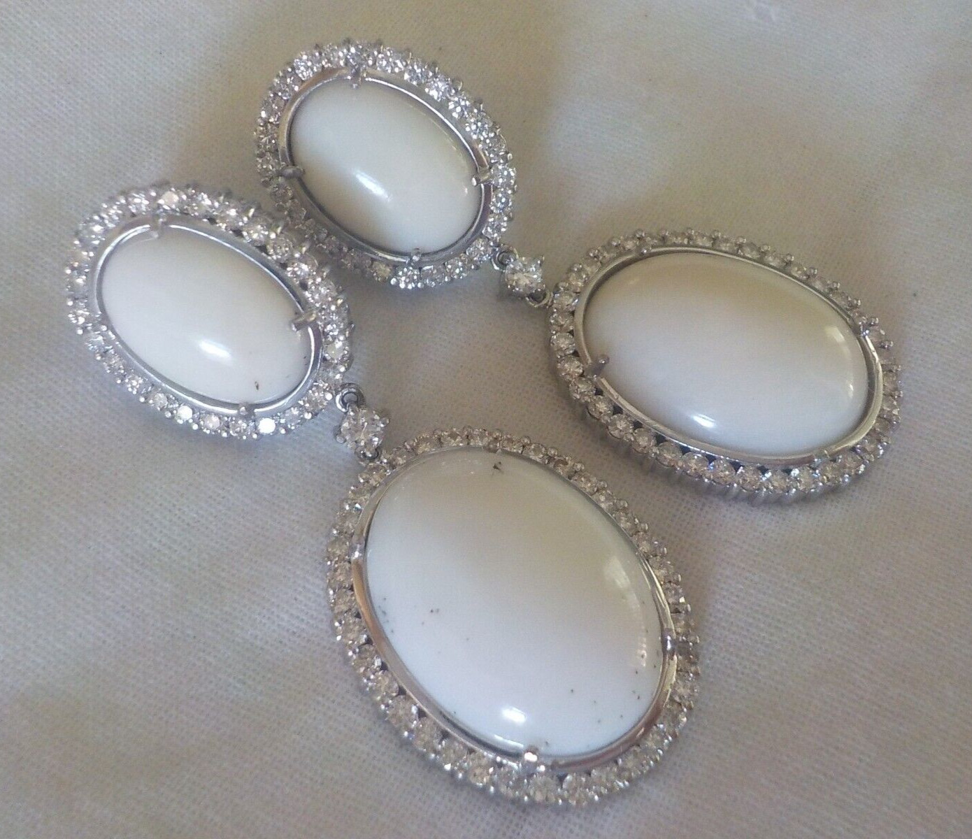 18k White Gold Chandelier White Coral 2.56ct Diamond Earrings -22.73 gm, 1.90 in