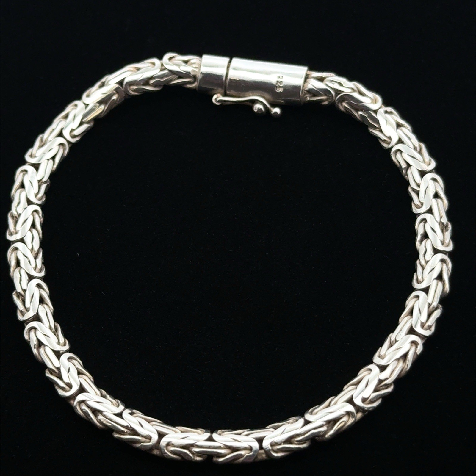9” x 5.7mm Oval Shaped Byzantine Bracelet, 925 Sterling Silver, 22.2g