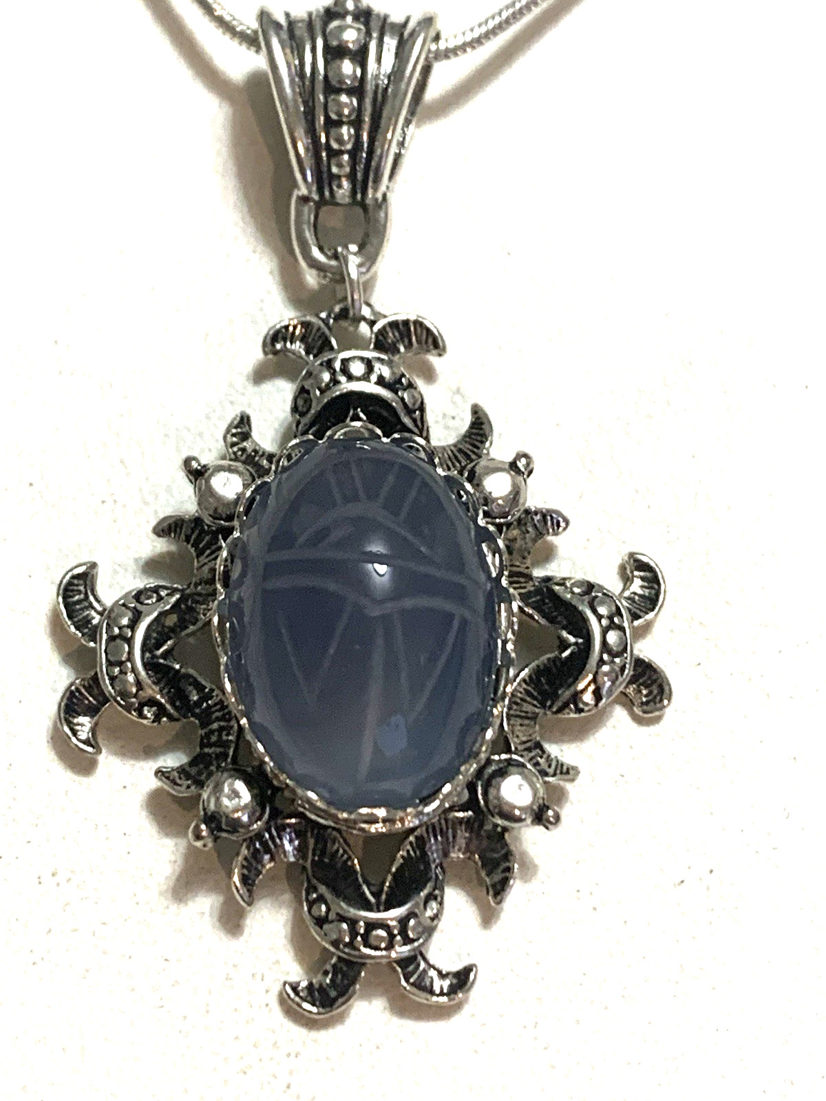 *NEW ITEM*RARE VTG.CARVED EGYPTIAN NAT.BLUE CHALCEDONY SCARAB PENDANT NECKLACE.s