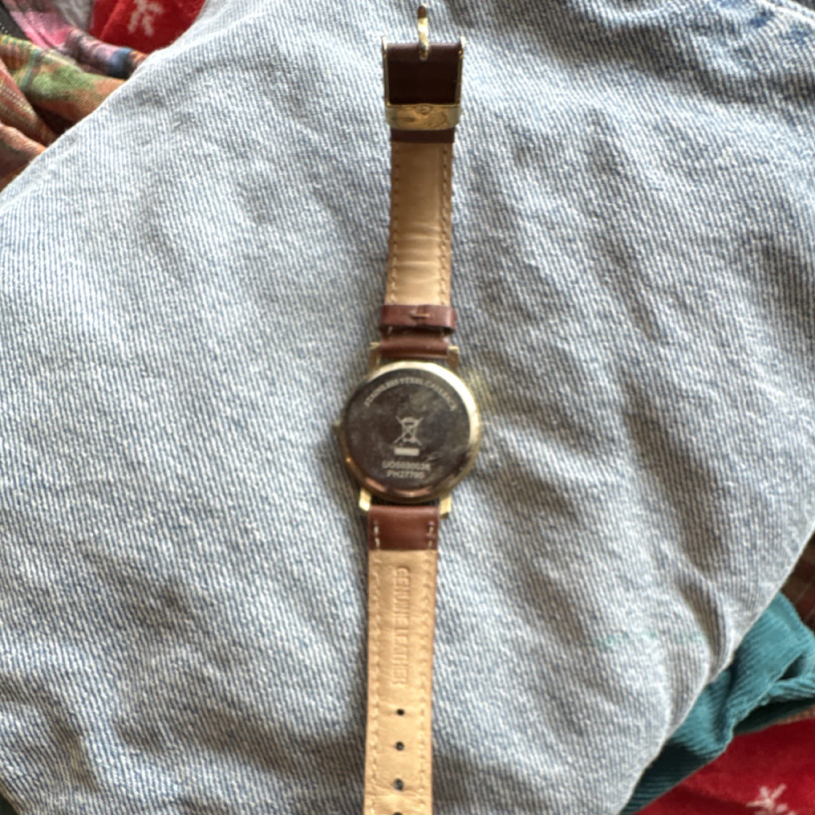 Women’s World Map Dial Analog Wristwatch Brown Leather Strap