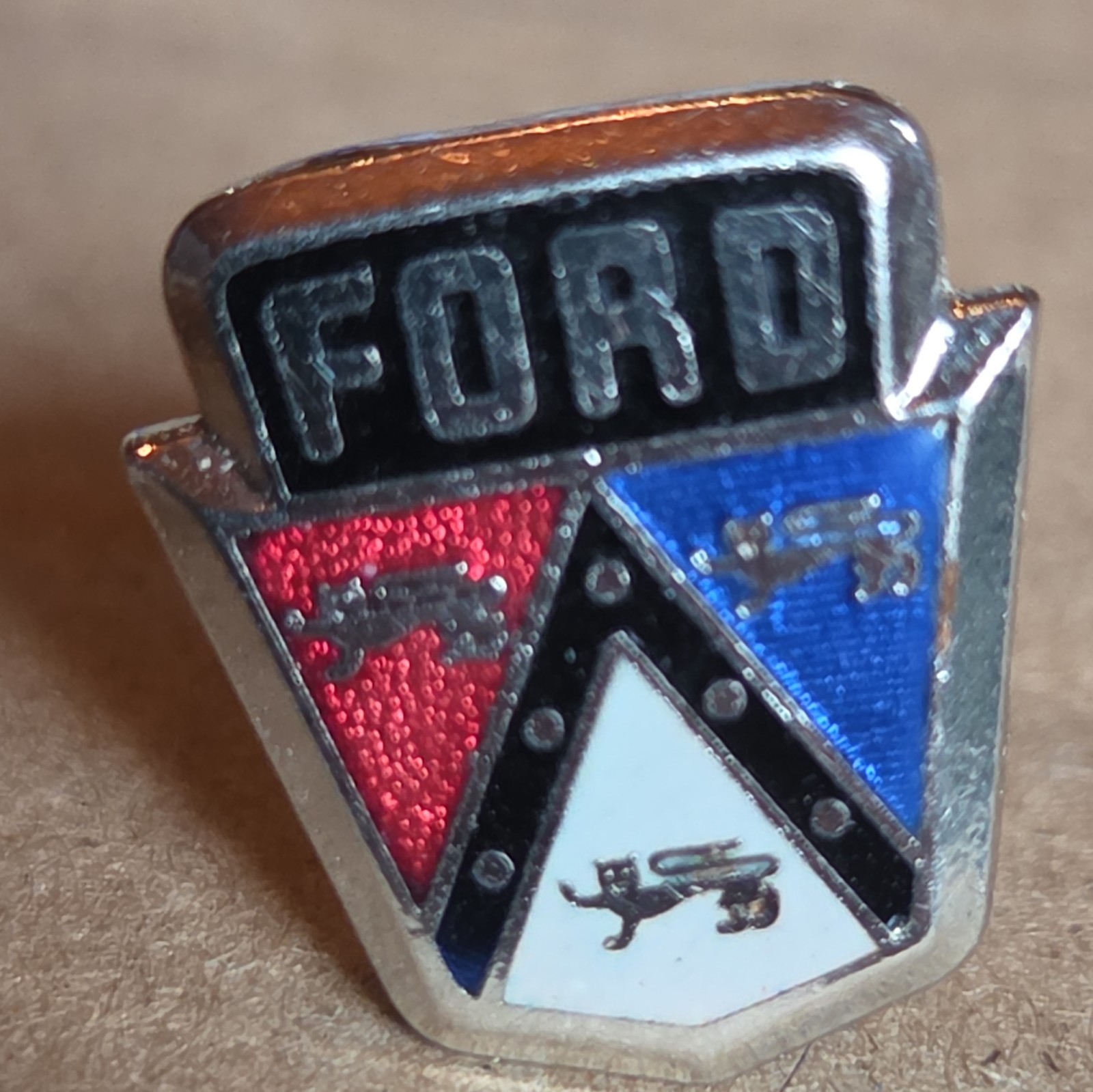 Vintage 1950s Ford Motor Co Crest Emblem Cufflinks Enamel Car Kinney Prov. R.I.