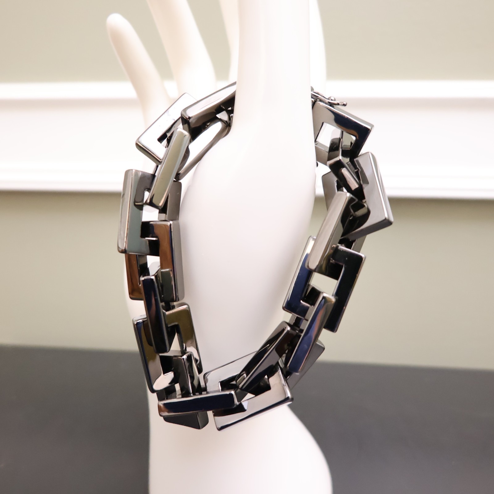 Bronzo Italia bracelet Milor status chain gunmetal rectangle links magnet 7.25in