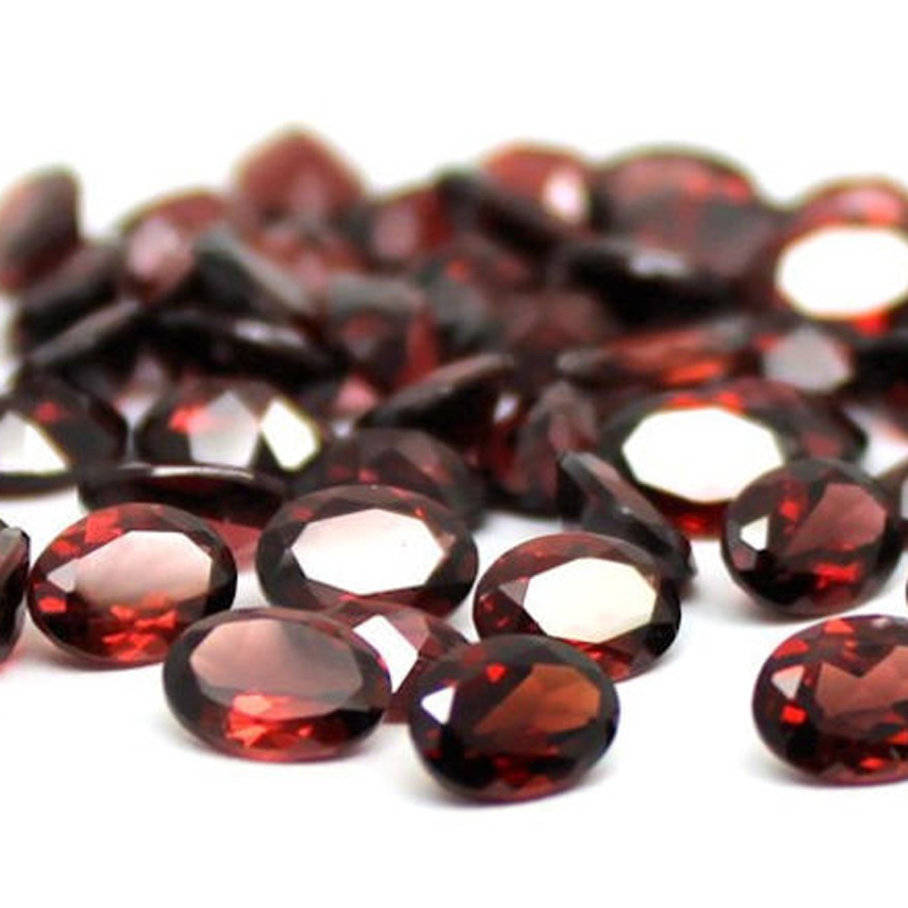 Garnet Mozambique Oval Faceted Cut 3x5mm to 8x10mm Natural Wholesale Gemstone