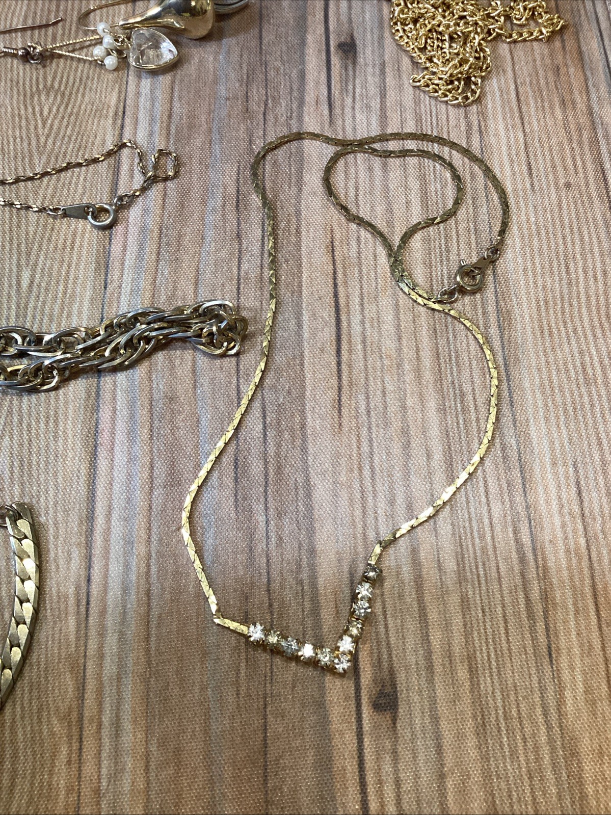 Vintage Estate Jewelery Lot Untested Gold Plated Chains 18 K GP Bail, 925