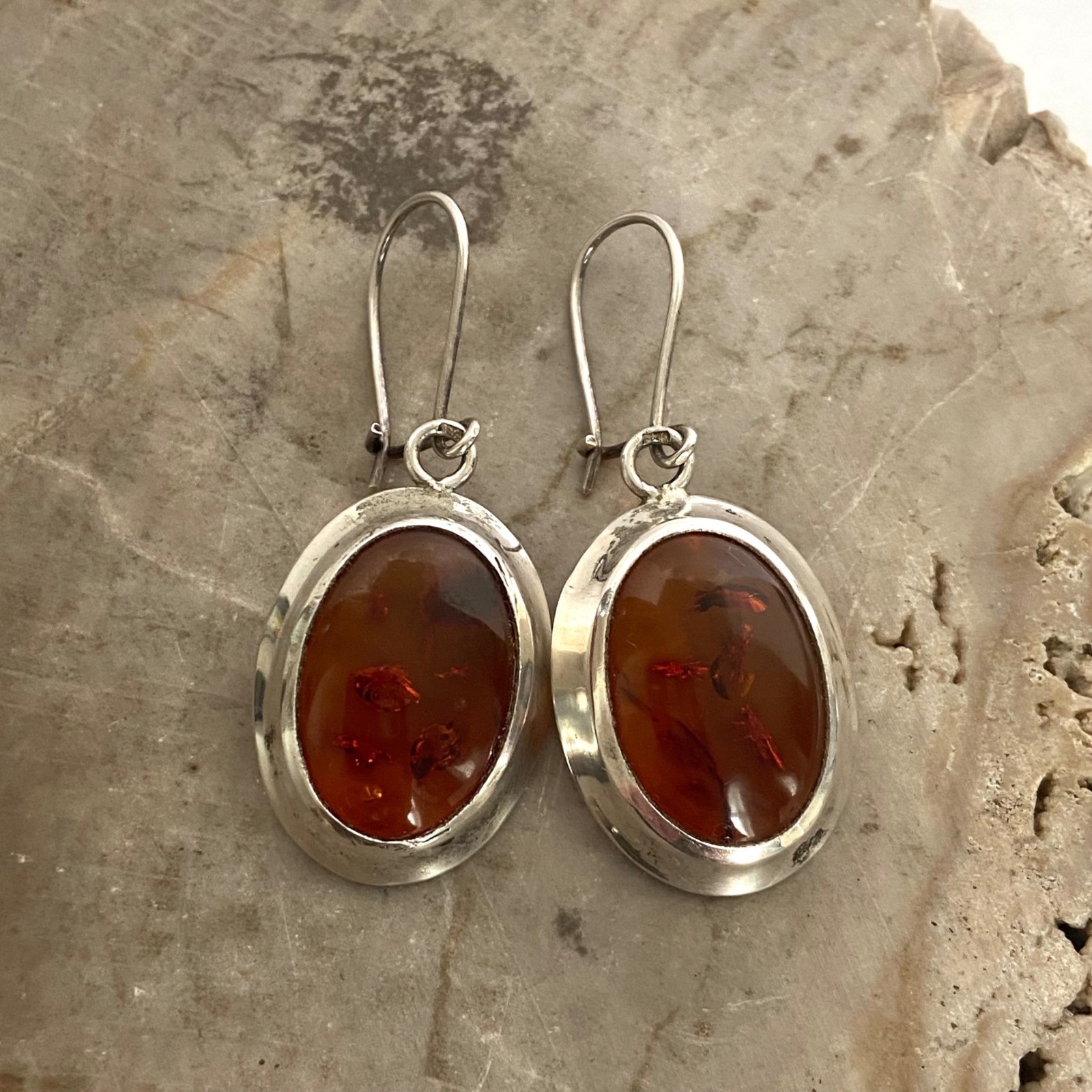 VTG Sterling Silver 925 Oval Baltic Amber Dangle Drop Kidney Wire Earrings