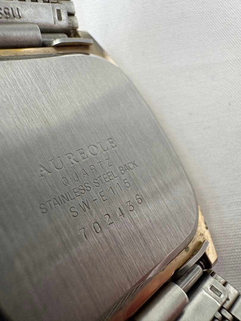 Aureole Quartz Black Dial Wristwatch