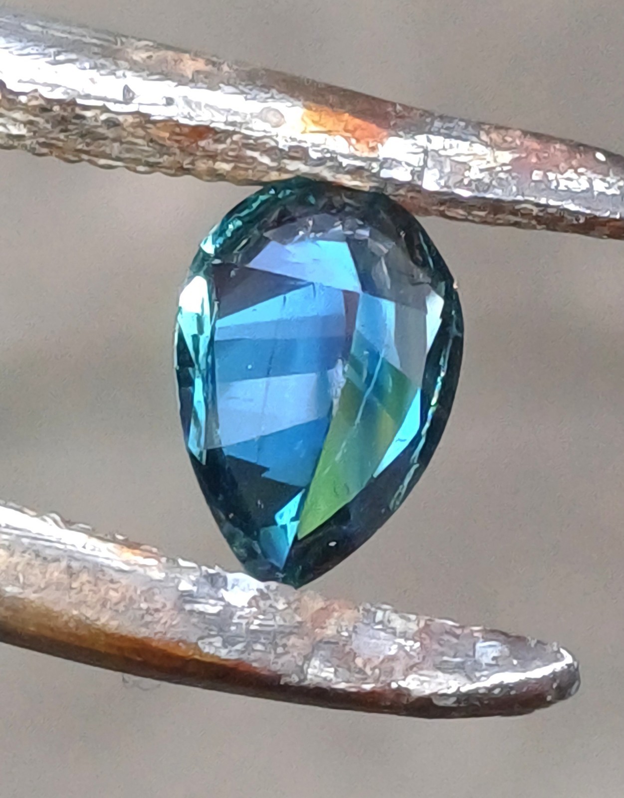 0.90ct Kenyan Blue Sapphire(unheated!)