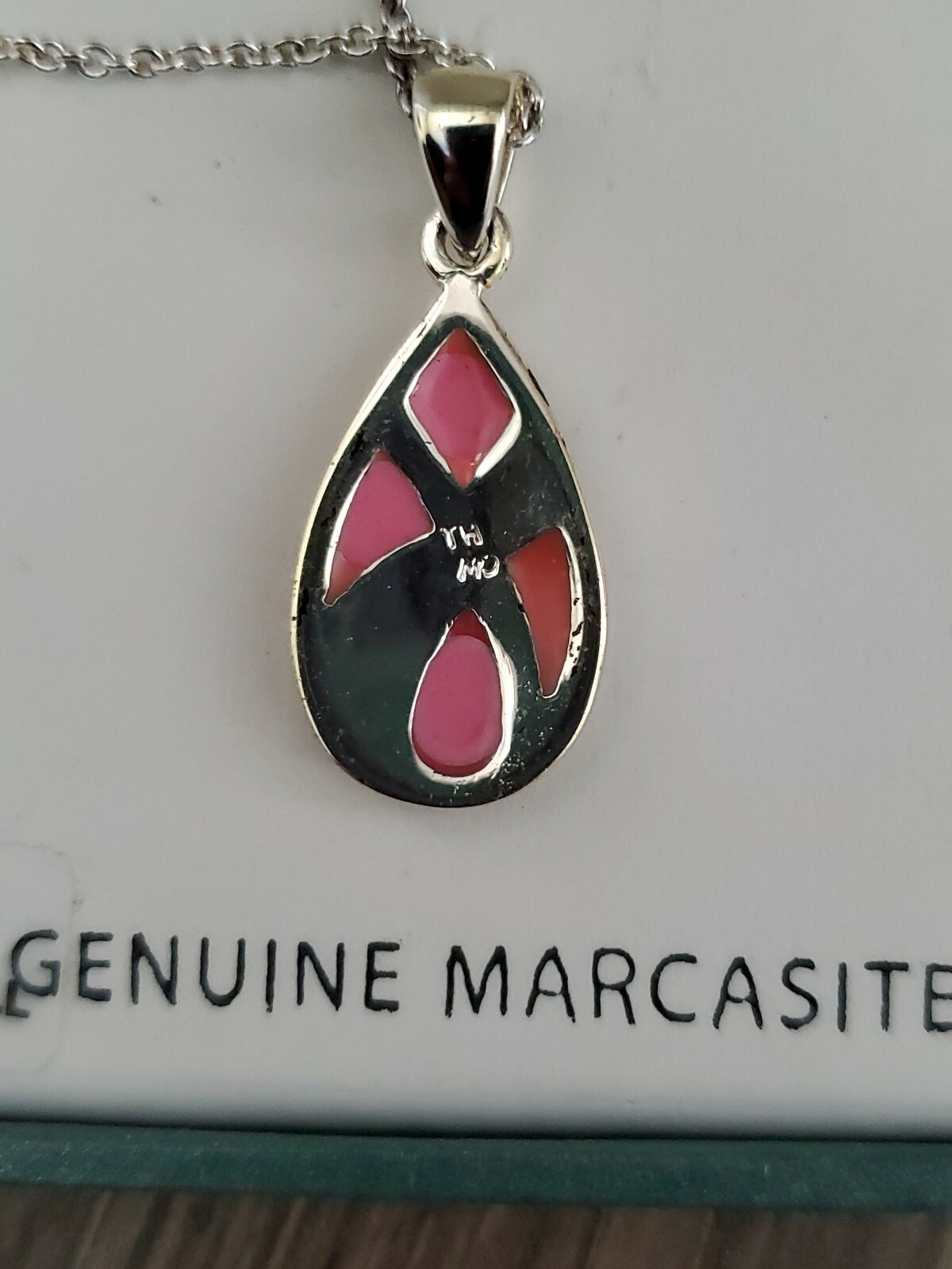 New Silver Genuine pinkshell Necklace w/ Genuine Marcasite.