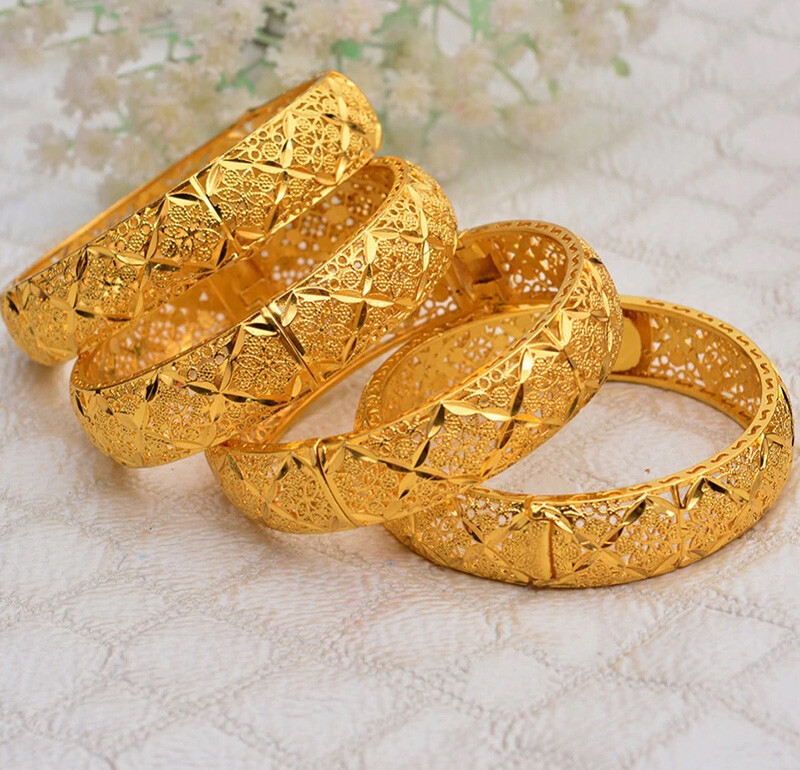 24k Yellow Gold Women’s 16mm Floral Small 7″ Opening Bracelet w Gift Pkg D793