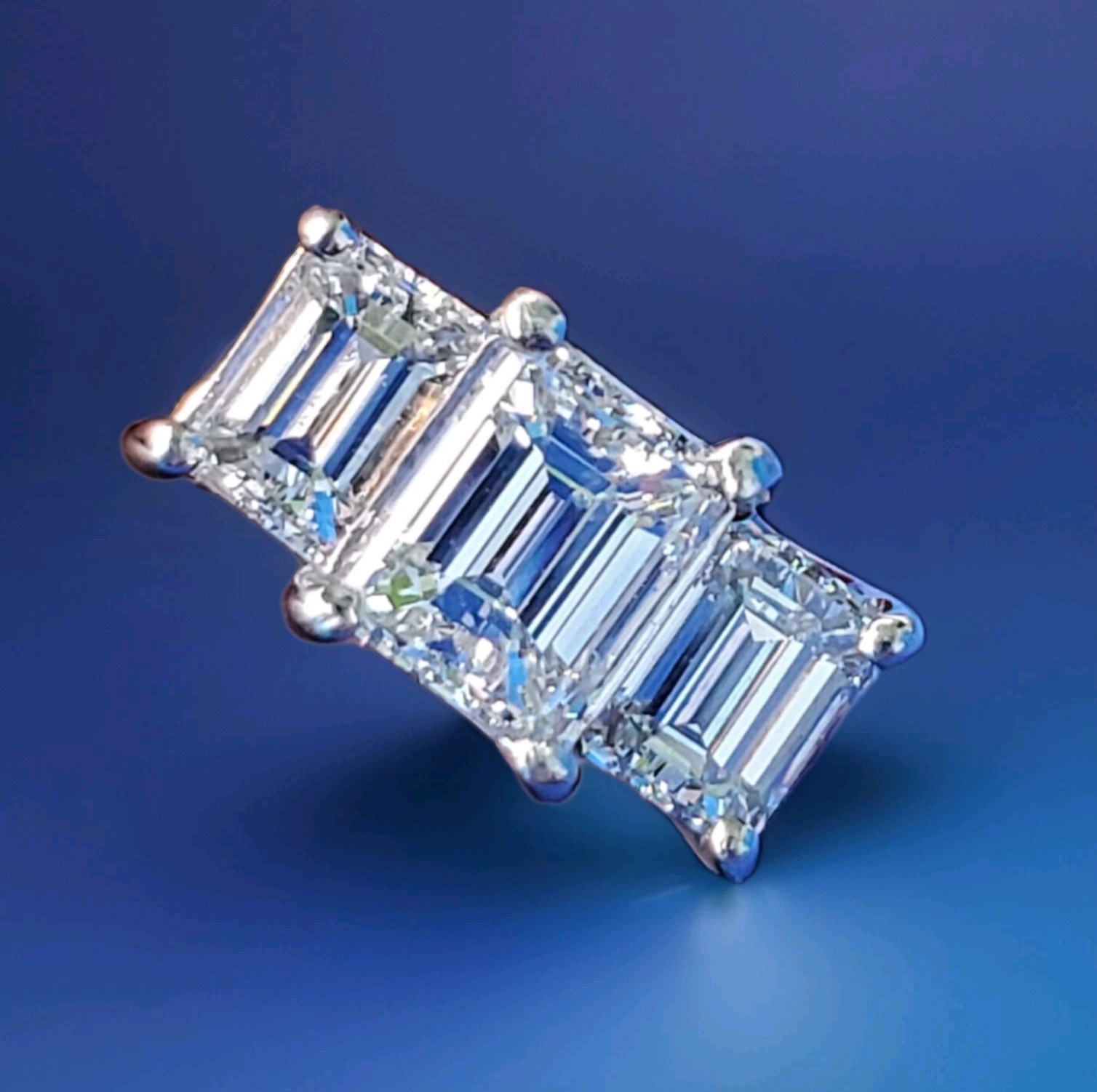 Original EARTH MINED DIAMOND Emerald cut Deco Engagement Ring Vintage 3 stone 7