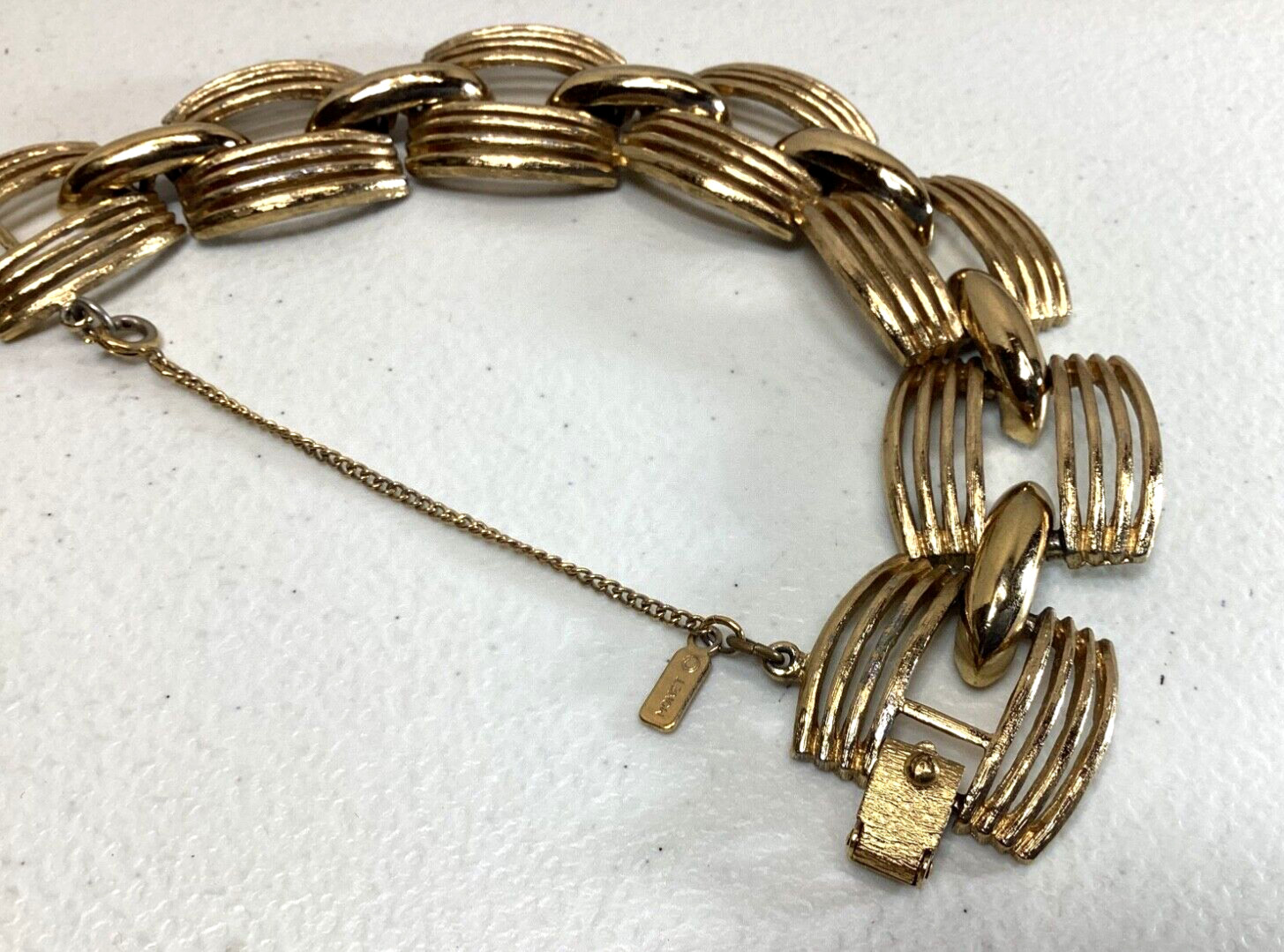 Monet Vintage Bracelet Gold-Tone Links Signed with Hangtag and Safety Chain 7 in