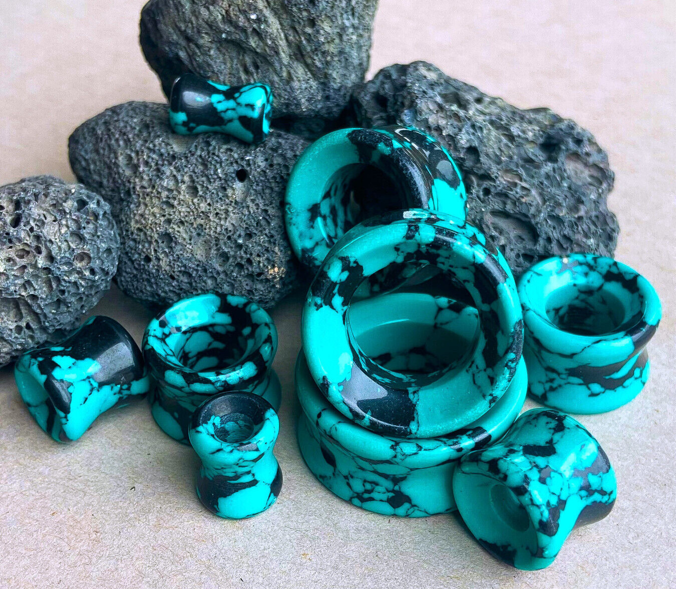 PAIR Black & Teal Synthetic Turquoise Stone Tunnels Earlets Plugs Gauges