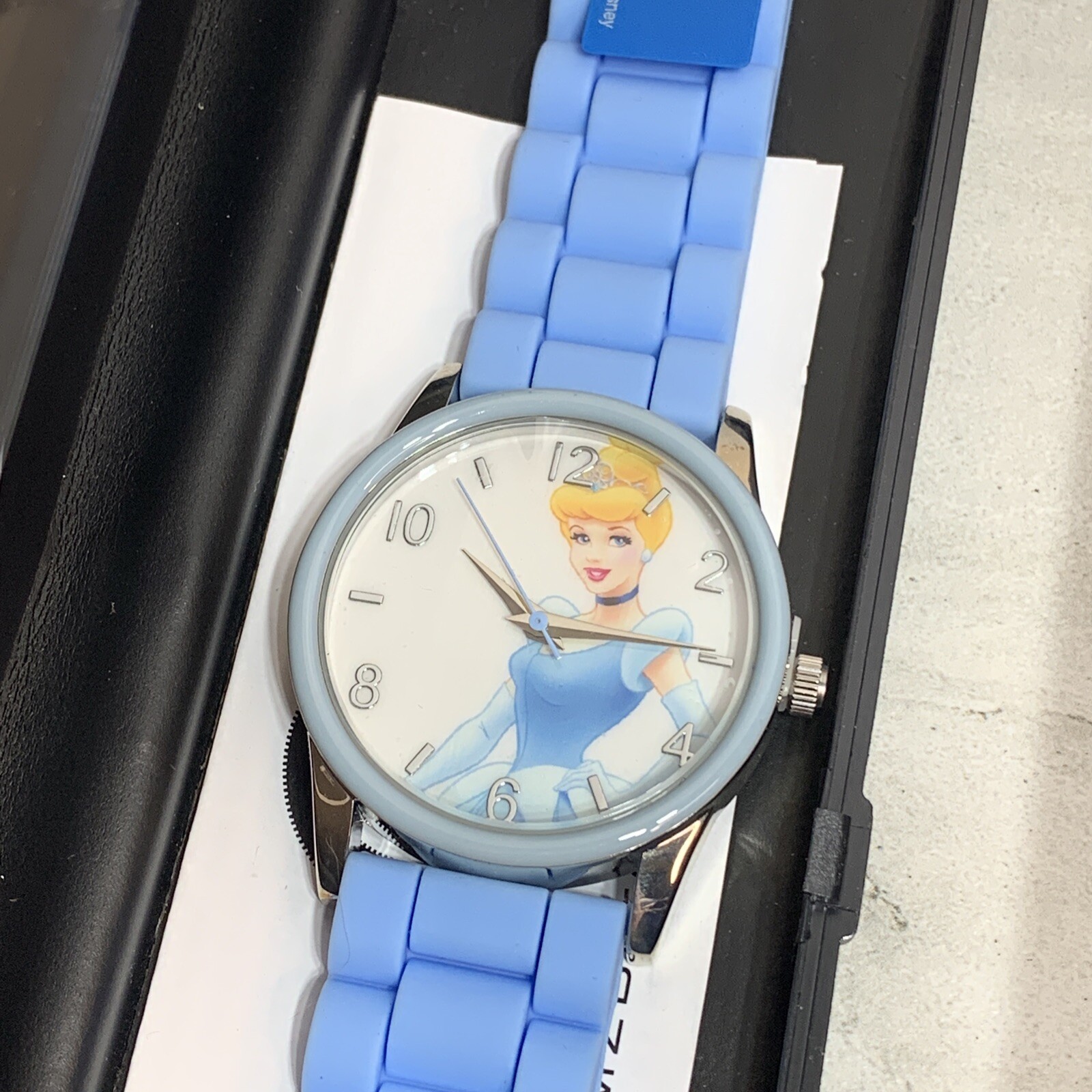 DISNEY WATCH SET MZ Berger & Co. – MICKEY MOUSE, CINDERELLA, POOH Silicone Band