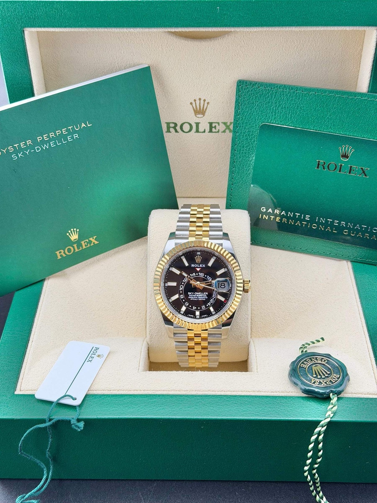 2021 Rolex Sky-Dweller Black Dial 326933 42mm 18K Yellow Gold and Stainless Stee
