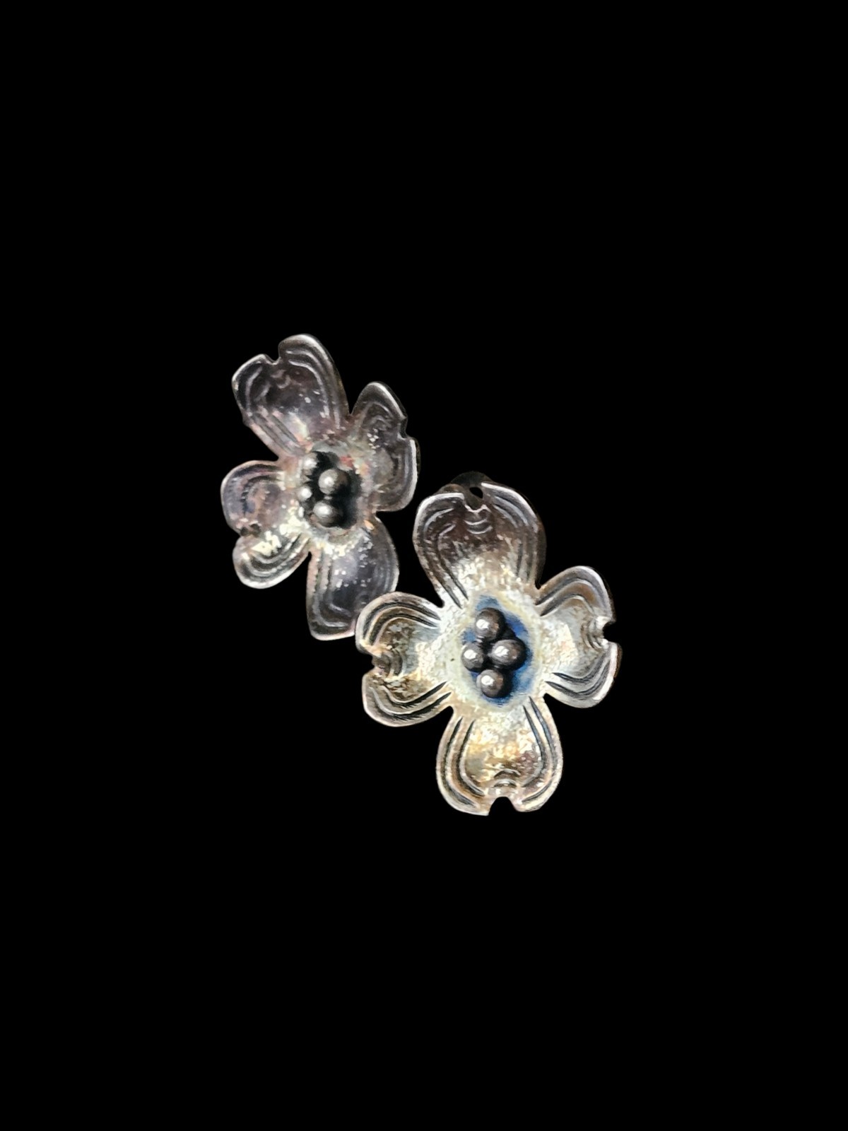 VINTAGE STERLING SILVER LARGE DOGWOOD FLOWER SCREW BACK EARRINGS 8.8 GRAMS