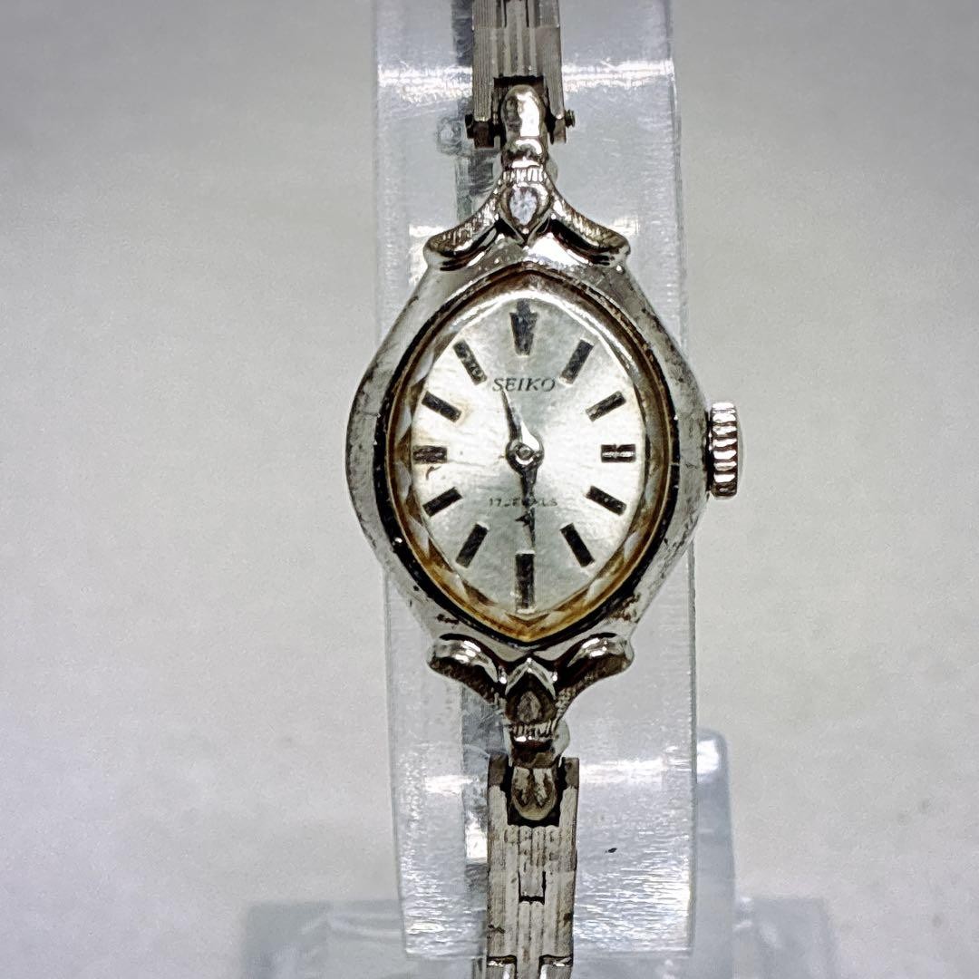 Working SEIKO 17 jewels, decorative lugs, manual winding, oval case, 21-7320
