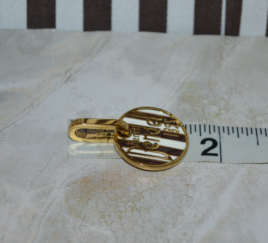 Henri Bendel Icon Charm