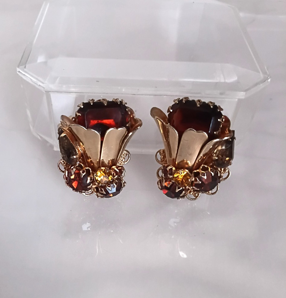 Vintg Carnegie, Caviness, Hobe Unsigned Rhinestone Clamper Bracelet Earrings Set