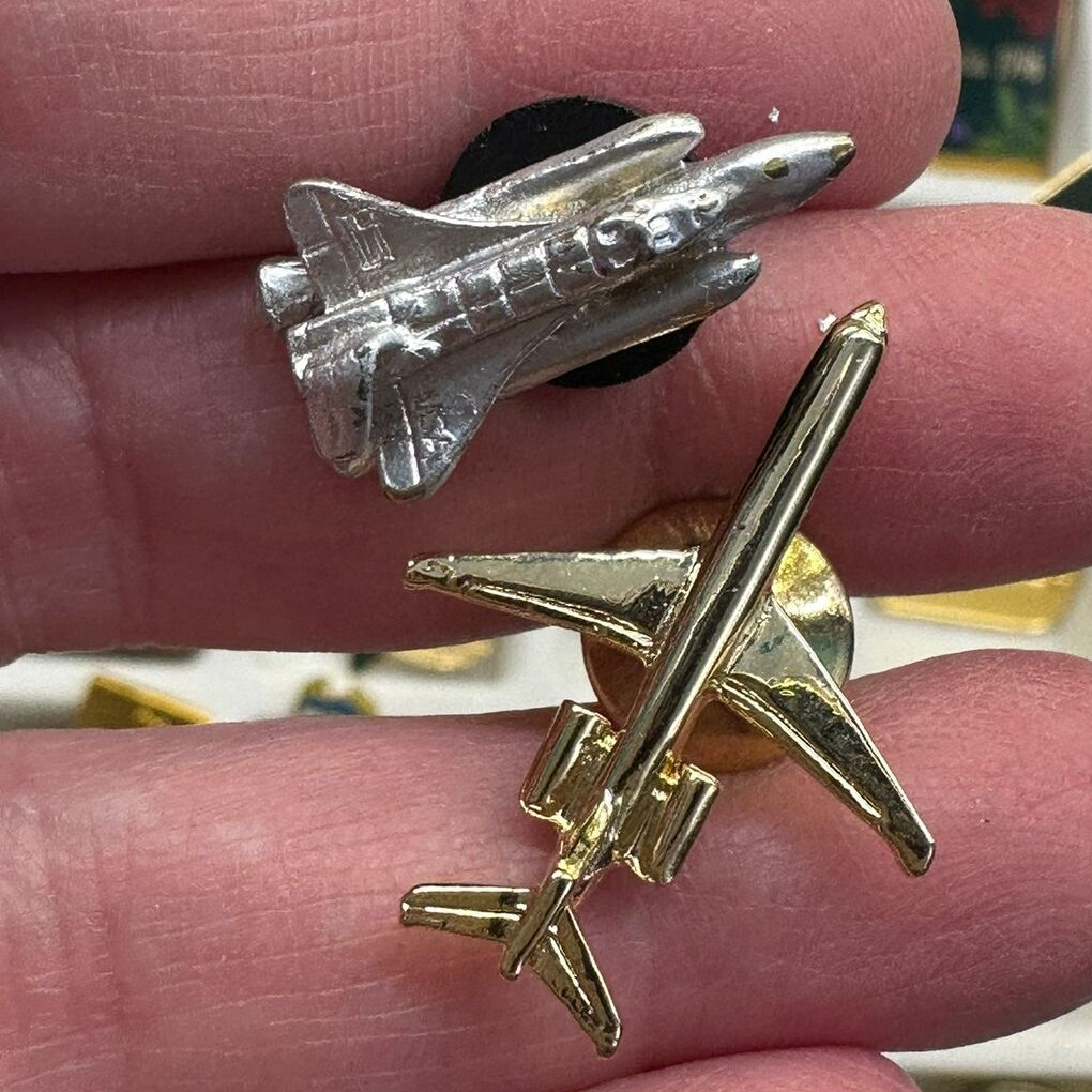 Lot of 2 Airplanes Fighter Jets Vintage Tack Pin T-6713