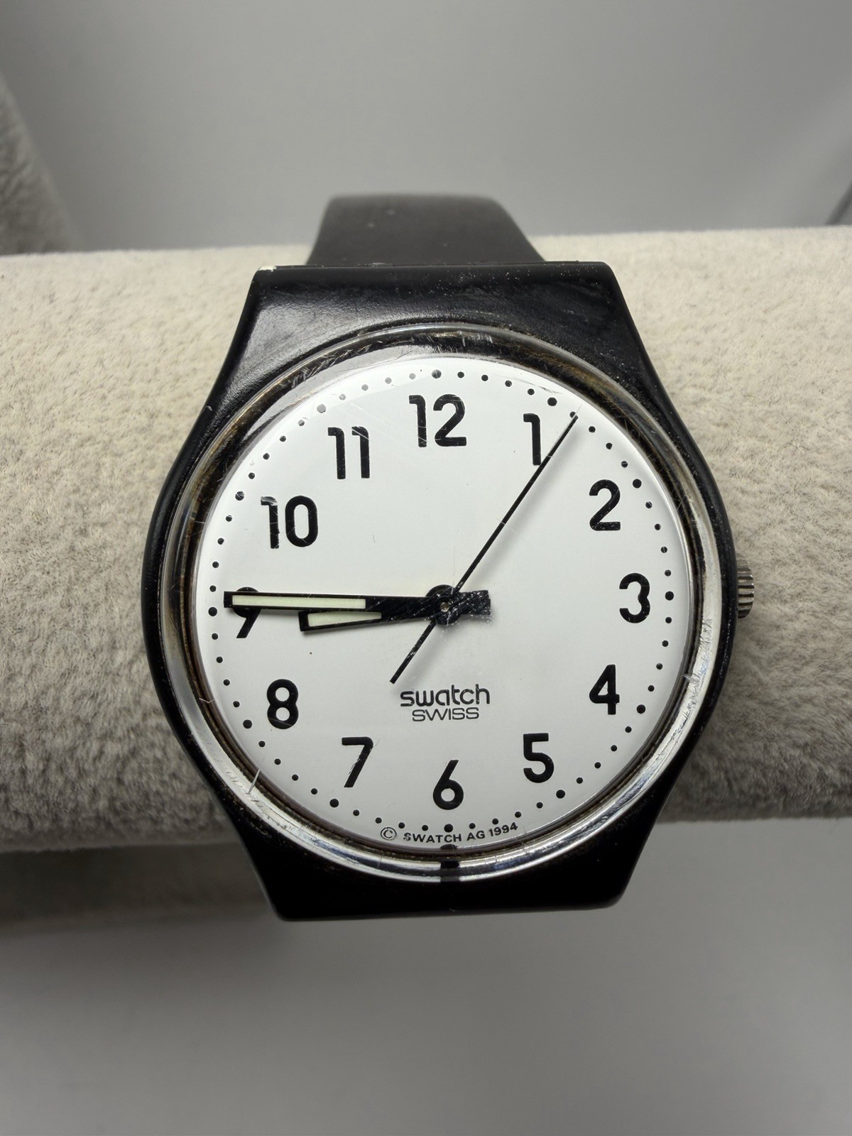 Swatch AG 1994 New Battery Unisex Watch Vintage 33MM 8″