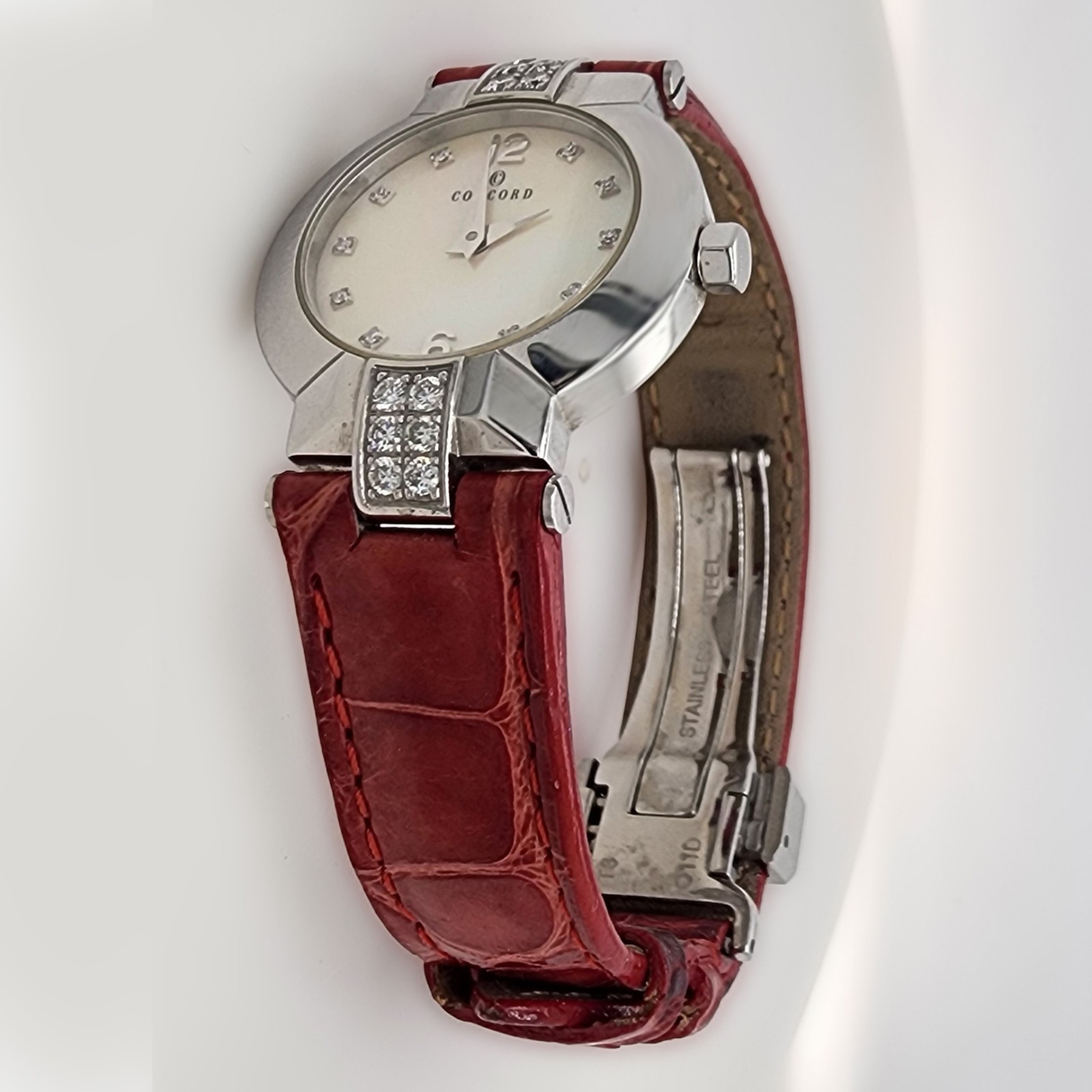 Concord Mother of Pearl Dial Women’s Watch 14K G1843 Diamond Lug Used