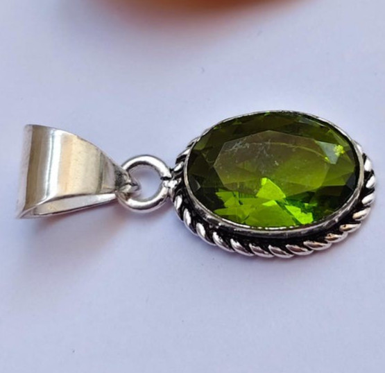 Oval Green Peridot Gemstone Pendant 925 Sterling Silver Handmade Jewelry Gift