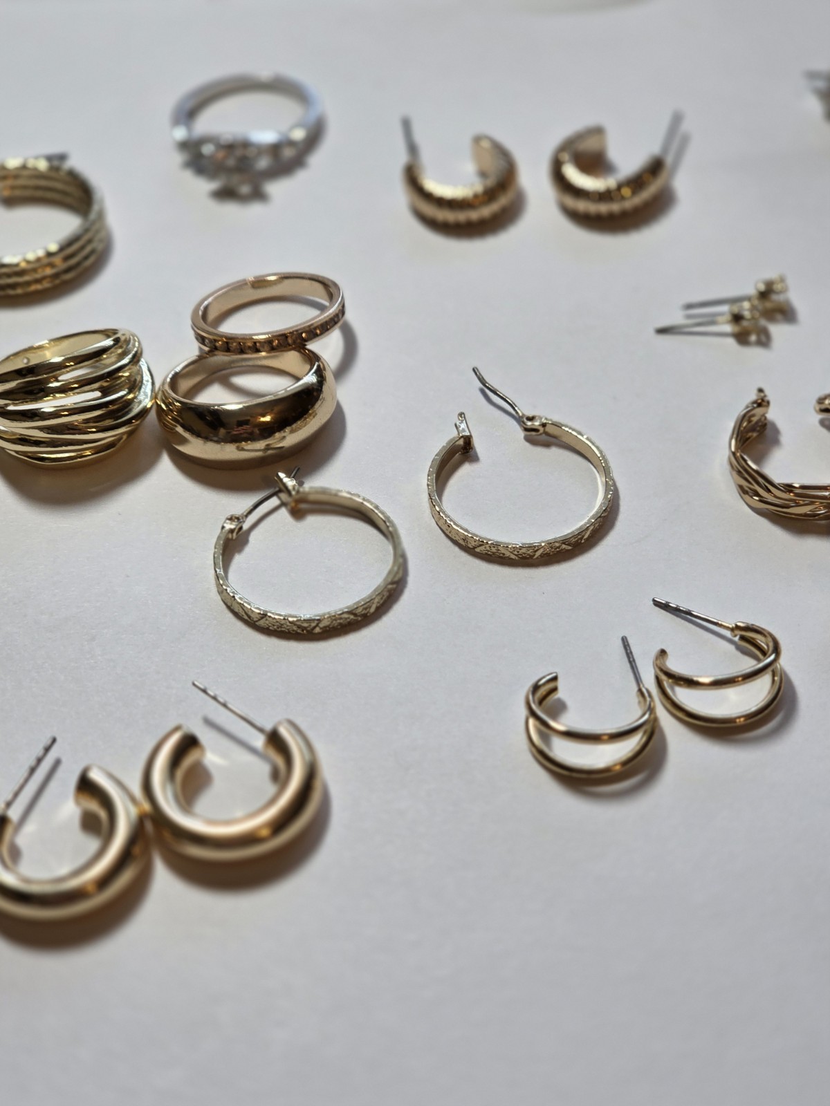 Gold Costume Jewlery Lot Earrings Rings