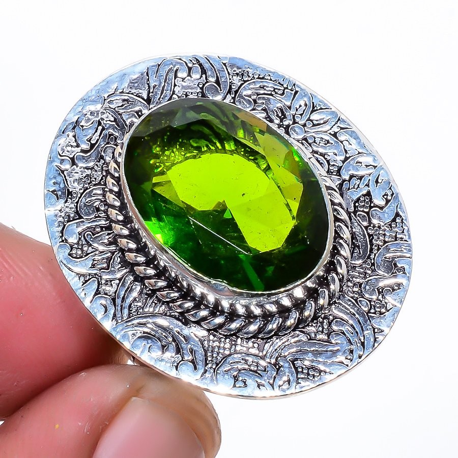 Burmese Peridot Gemstone 925 Silver Plated Jewelry Ring s.9 S2739