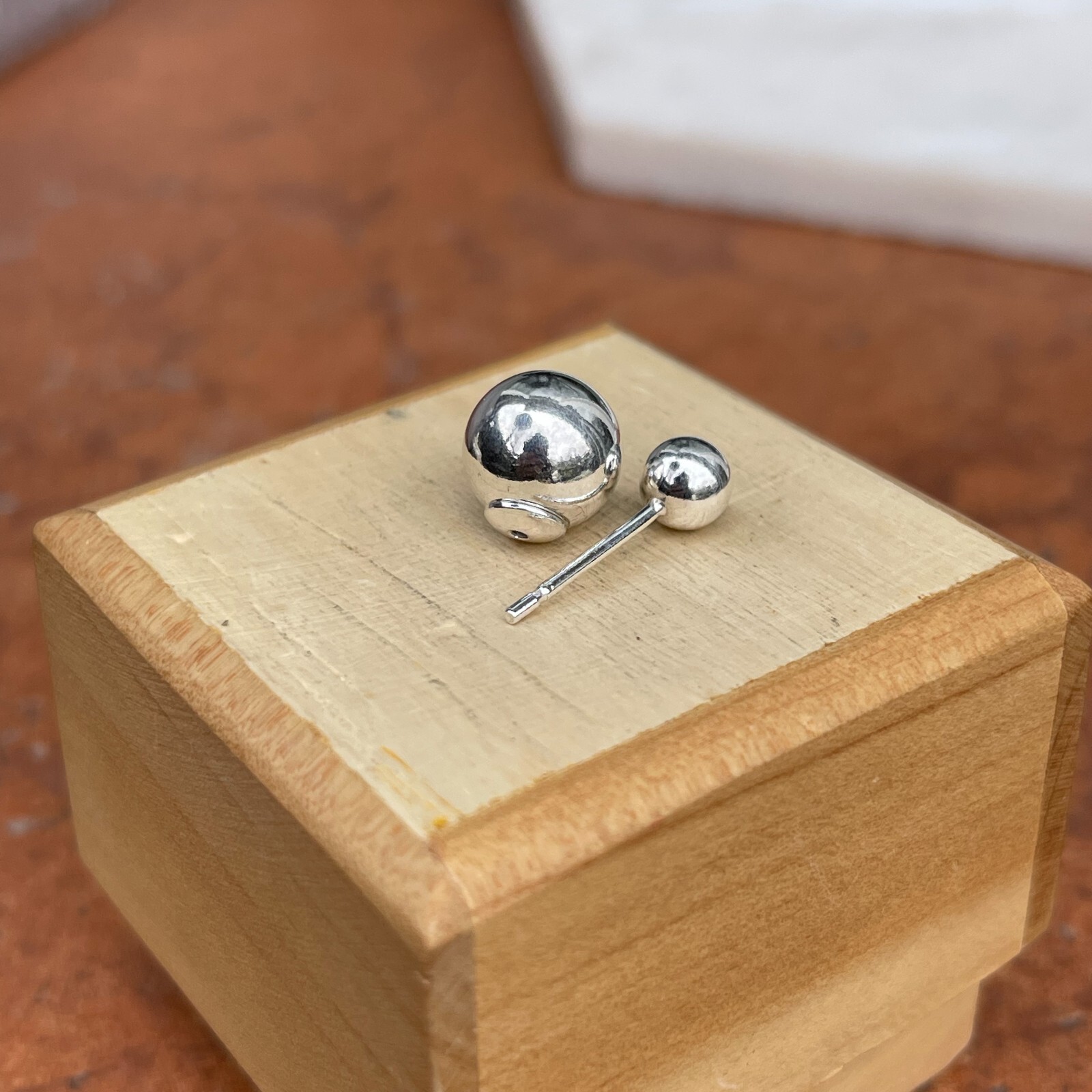Sterling Silver Polushed Finish Double-Ended Ball Earrings 10MM x6MM NEW