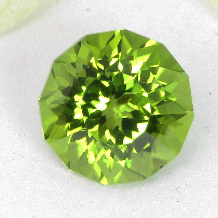 3.16Cts Glorious Natural Green Peridot 8.7mm Round Custom Cut Collection Gem