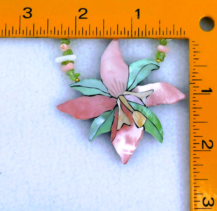 LEE SANDS INLAiD ORCHiD FLOWER EARRiNGS PENDANT 18″ GEMSTONE PEARL NECKLACE SET