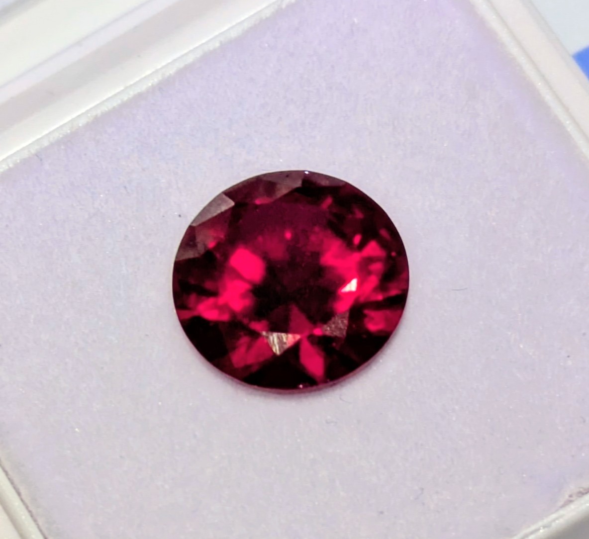 Loose Round Mozambique Red Ruby 12mm Brilliant Cut 7.60cts Chochcralski