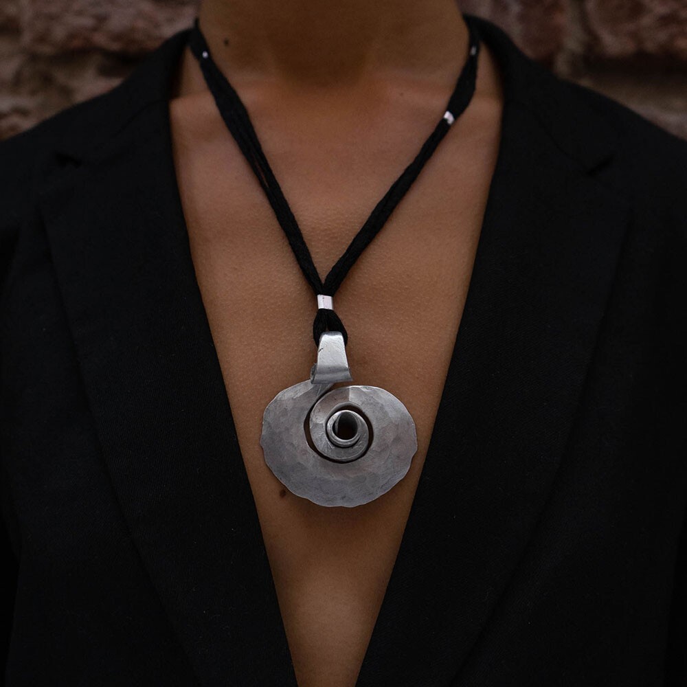 ANTIJOYAS Handmade ART-2-WEAR Hammered Aluminum TCHAI NECKLACE 3D Swirl SEC38