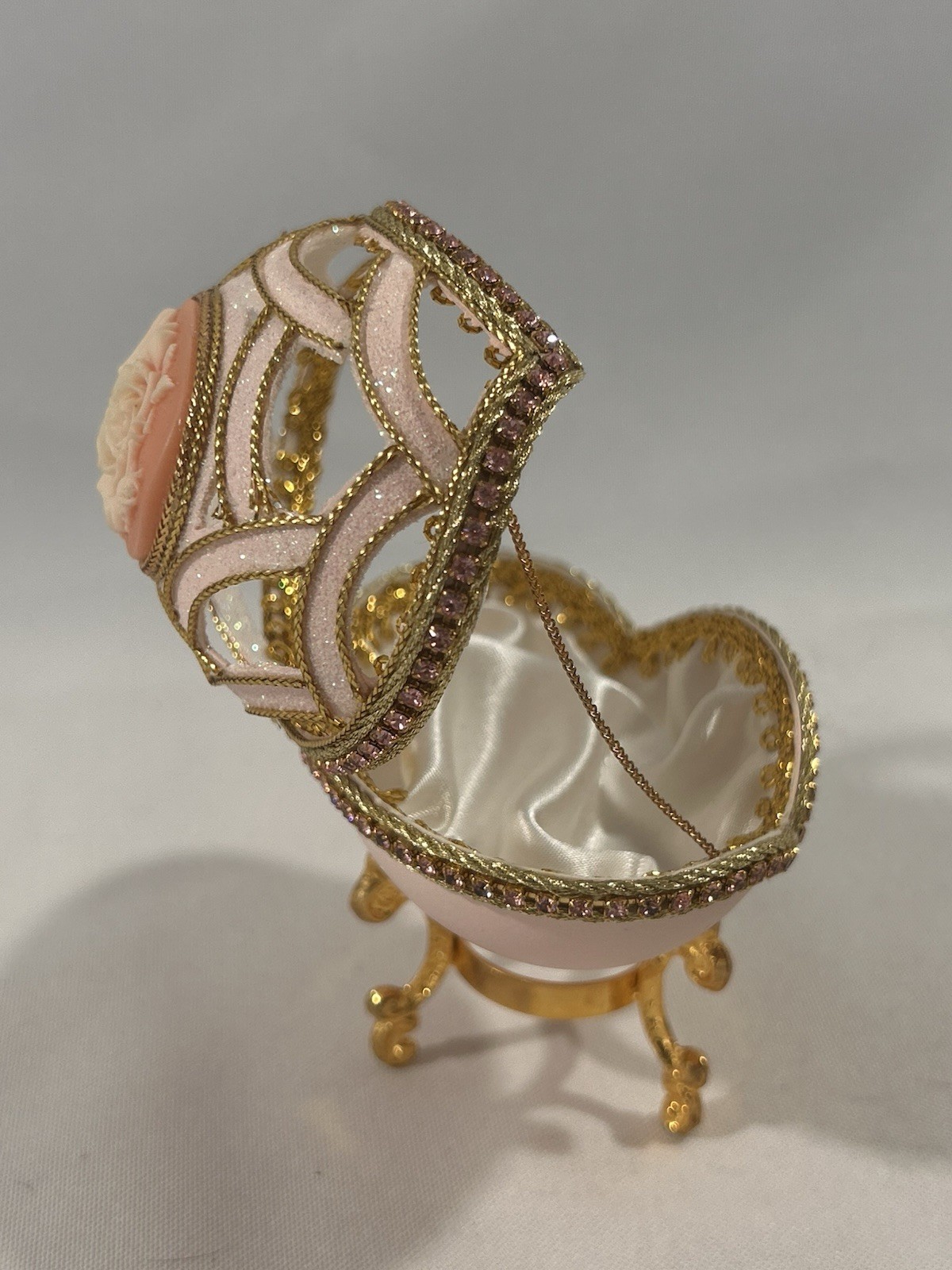 VTG Hand Decorated Fabergé-style Jewelry Presentation with White Satin Interior