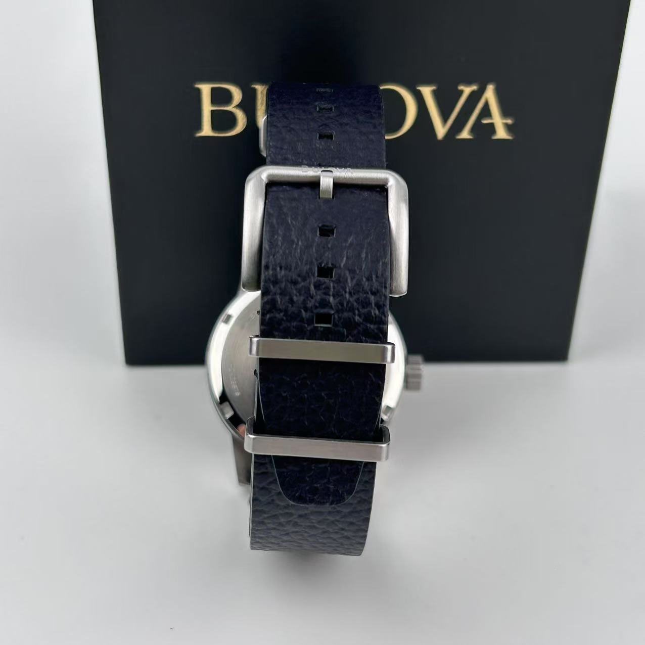 New Bulova Hack 96A246 Men’s Automatic Watch Ivory Dial Black Leather Strap 38mm