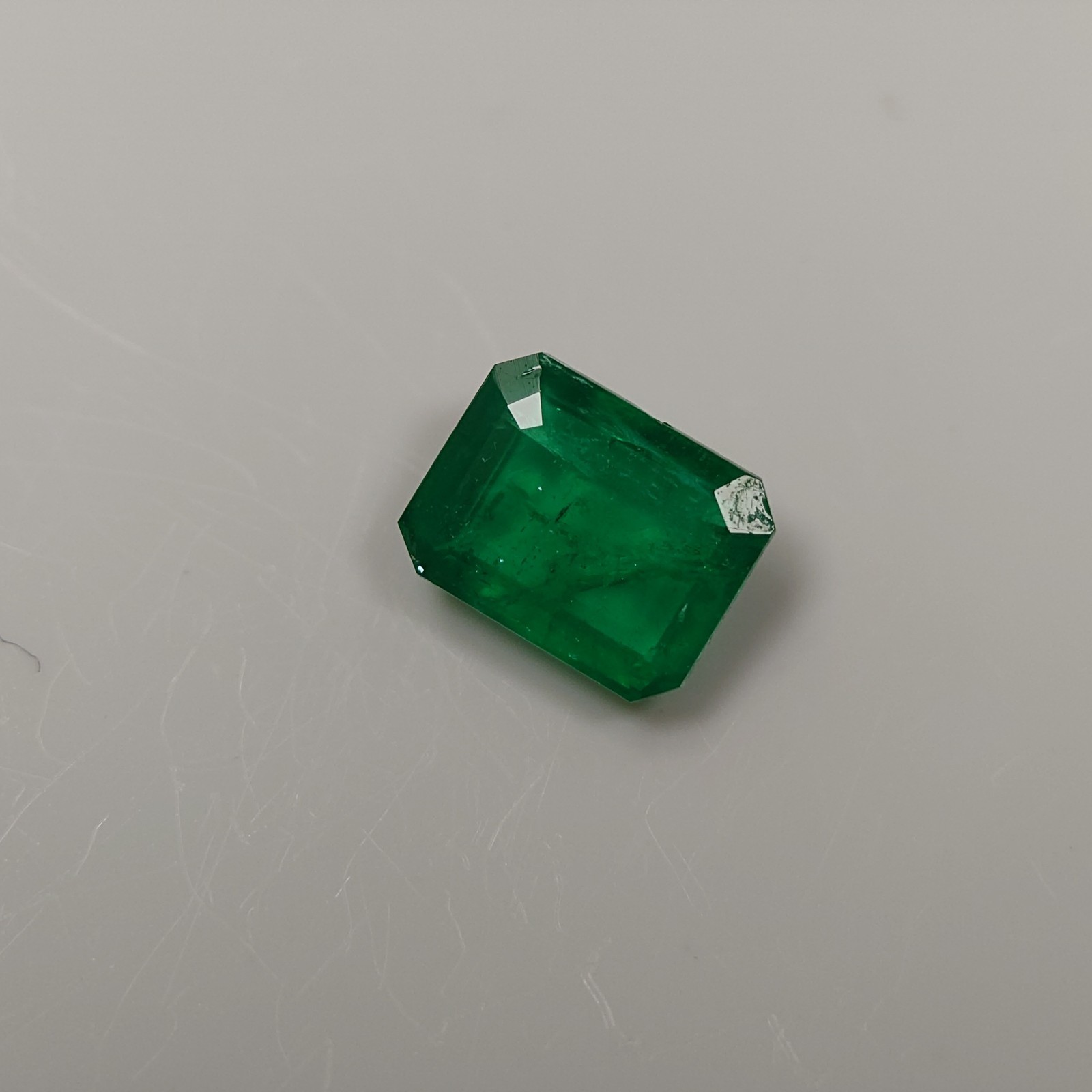 Natural Emerald 0.30 ct, approx. 4.5mm x 3.5mm x 1.8mm, Jewelry Removal e0018