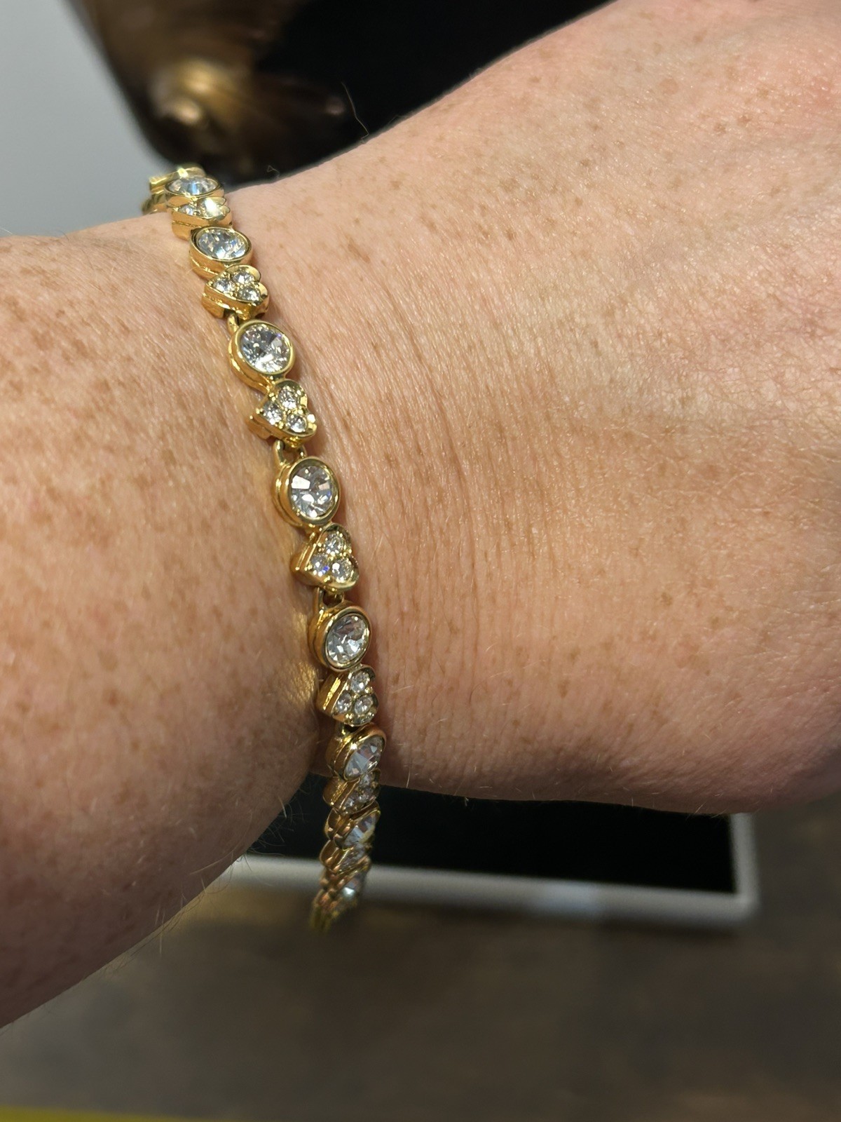Stunning Swarovski Clear Heart Yellow Gold Plated Tennis Bracelet 18.5 cm approx