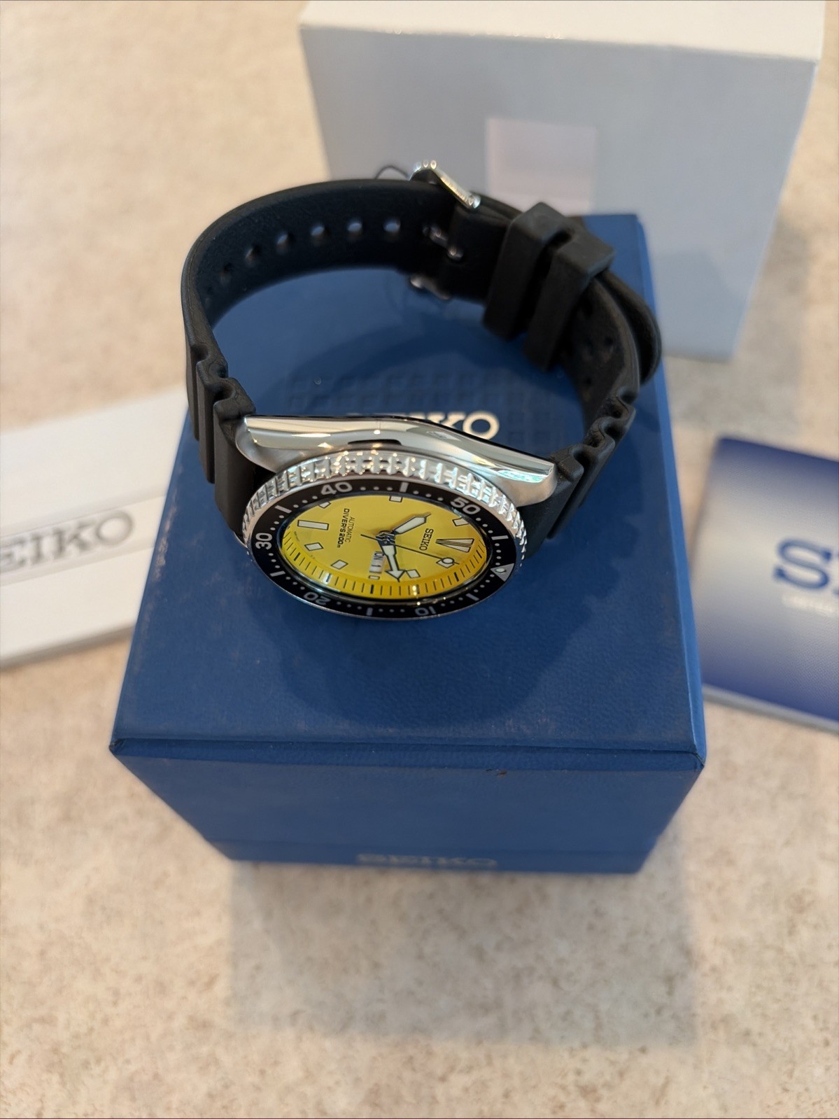 Seiko Yellow Men’s Watch – SKXA35 **New Never Worn**