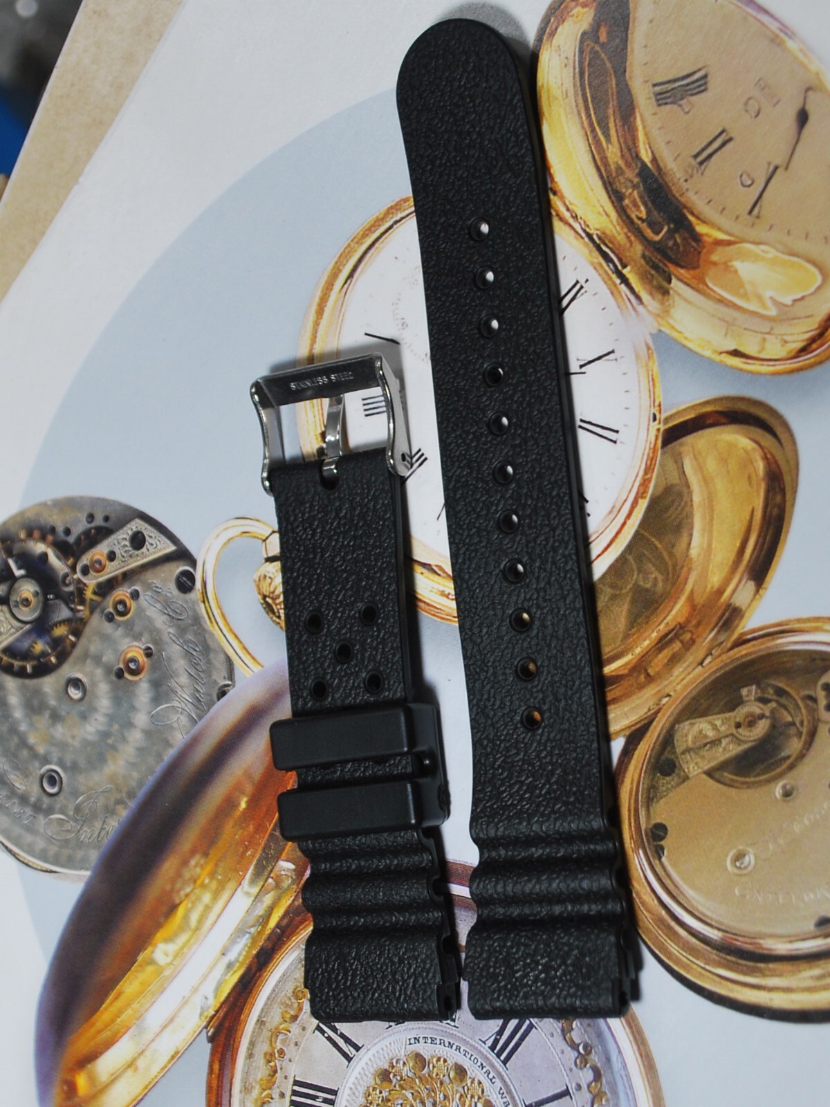 New 22mm Black Rubber Men’s Watch Band for Casio, Seiko Diver Watches