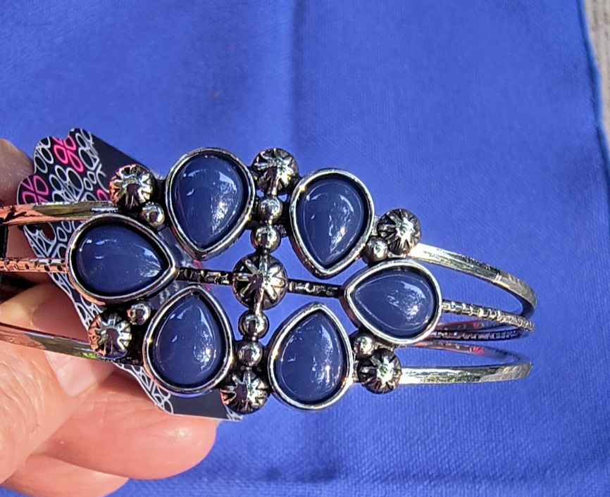 Paparazzi ~Taj Mahal Meadow Blue Cuff Bracelet NWT~#337K